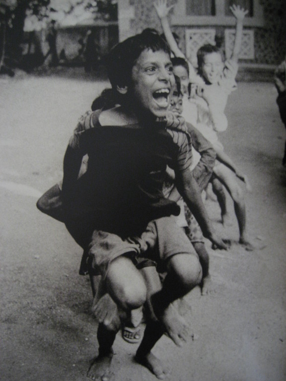Dario Mitidieri - Bekroond Fotoboek -  De Kinderen van Bombay - 1e Druk kopen? Bied vanaf 50!