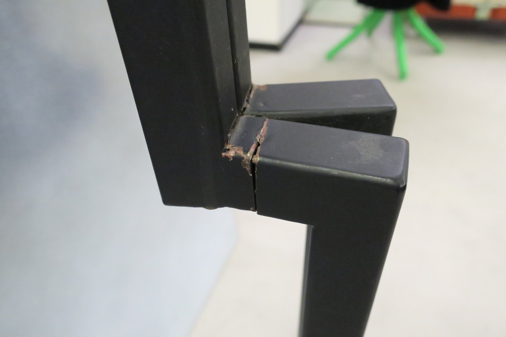 Thijs van Kimmenade: Zwart gemoffeld staal, Stoel (groot) kopen? Bied vanaf 350!