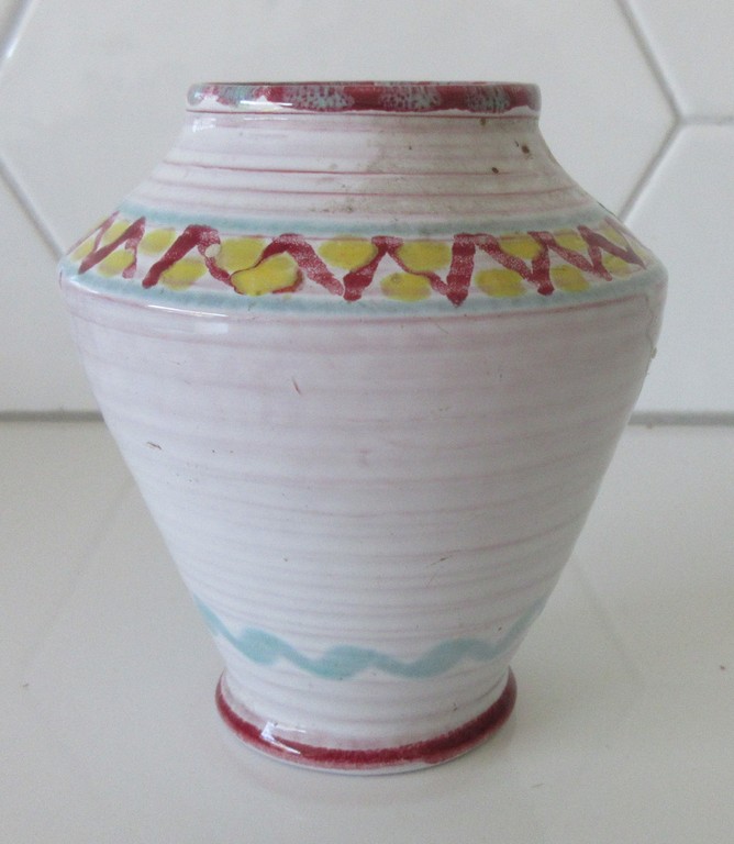 Ongespecificeerd - Lot van vijf kunstaardewerken items kopen? Bied vanaf 1!