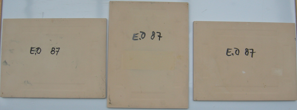 Ed Dukkers, 3 beschilderde tegels kopen? Bied vanaf 30!