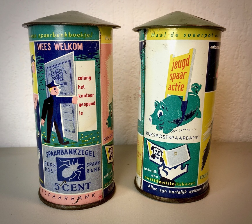 Rijkspostspaarbank - twee reclamezuil spaarpotten met grafiek kopen? Bied vanaf 9!
