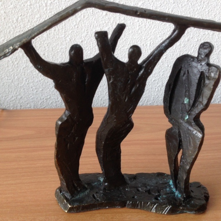 Gesigneerd bronzen beeld 13 x 15 cm in prachtige staat. kopen? Bied vanaf 35!