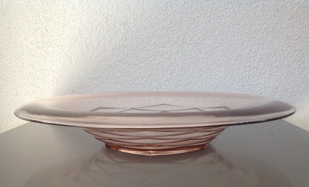 A.D. Copier, glazen schaal uit de serie Pijnappel kopen? Bied vanaf 11!