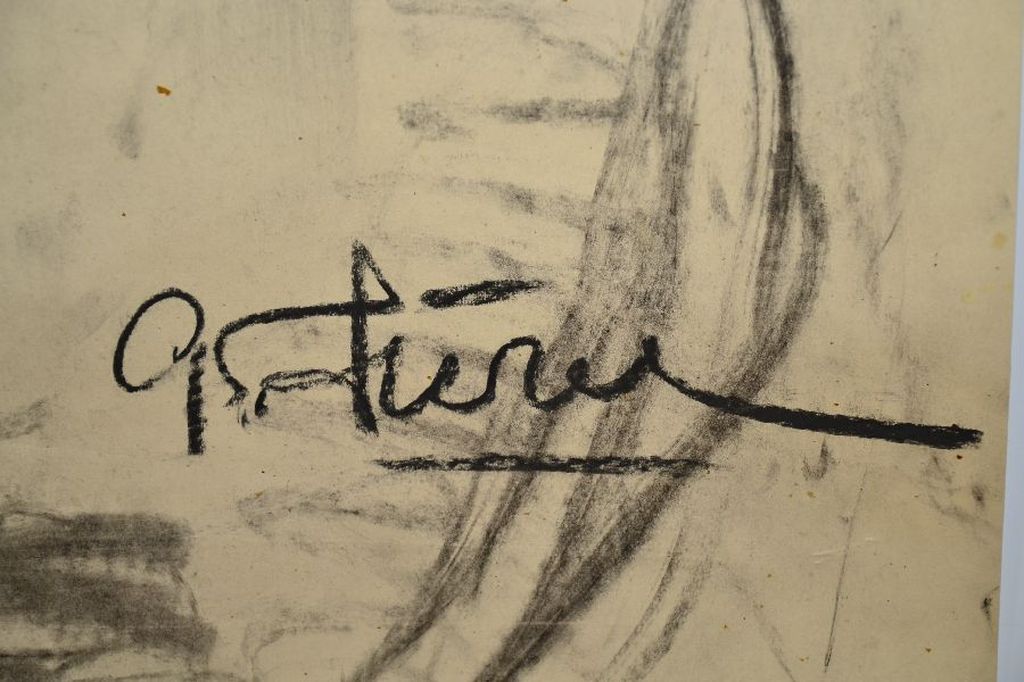 Gerard Fieret: Grote Houtskool tekening. Portret Dame kopen? Bied vanaf 1!