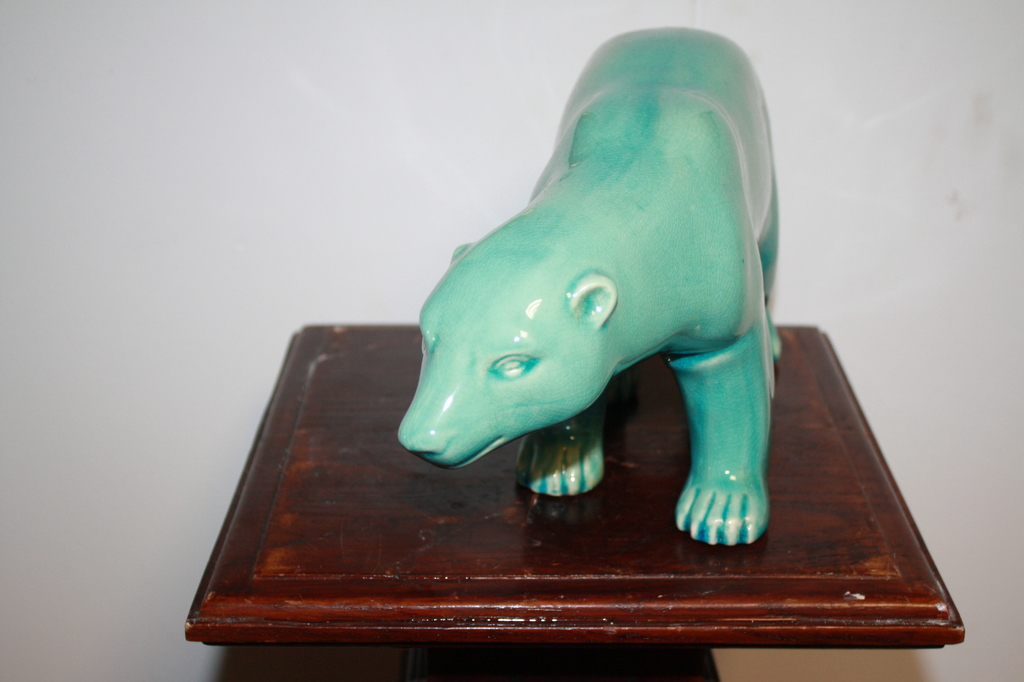 L & V CERAMIQUE  - SCULPTUUR IJSBEER 1930 kopen? Bied vanaf 75!