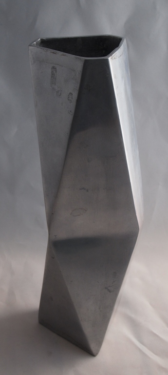 Aluminium Polygoon vormige vaas kopen? Bied vanaf 45!