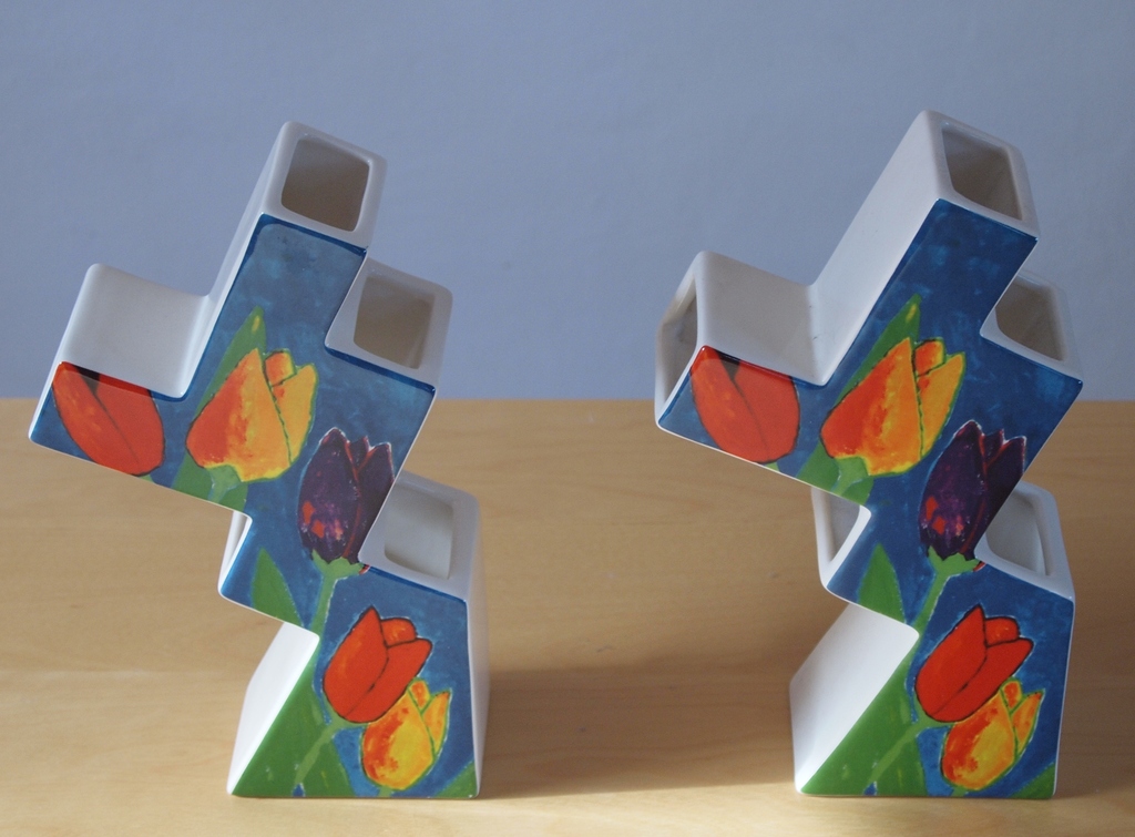 Janine Lokhorst voor Schoonhoven Keramiek - twee tulpenvazen kopen? Bied vanaf 30!