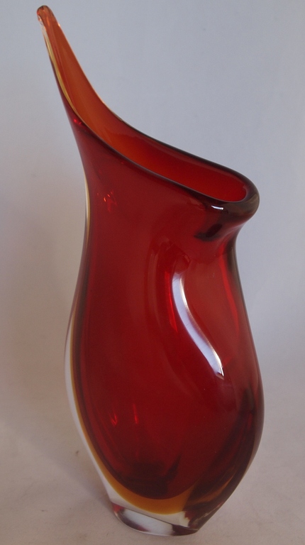 Flavio Poli voor Seguso, Murano - vrijgevormde sommerso vaas in de kleuren rood  kopen? Bied vanaf 38!