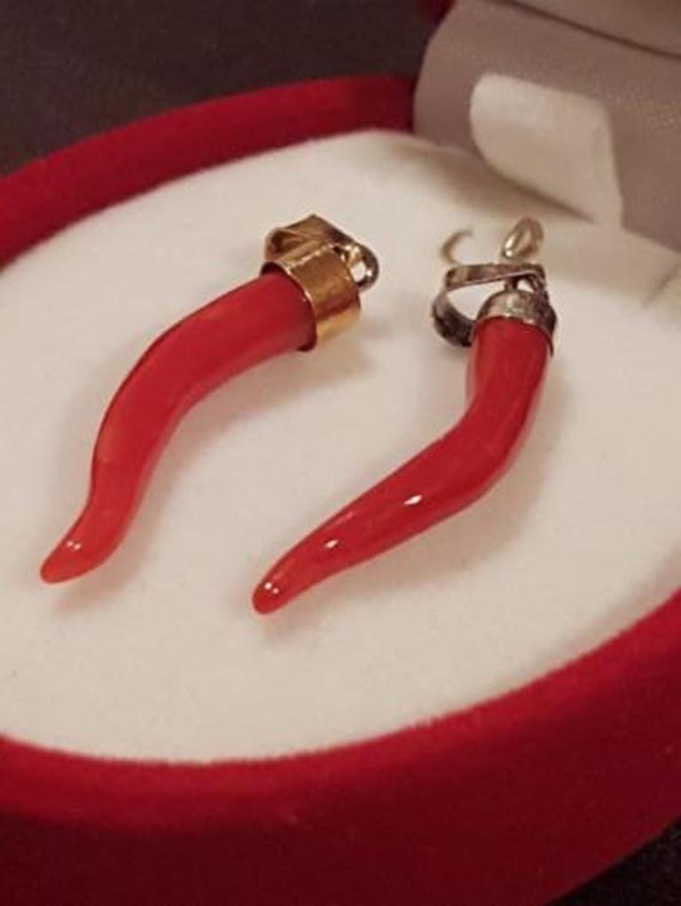 Hoorn koraal  2 pz kopen? Bied vanaf 15!