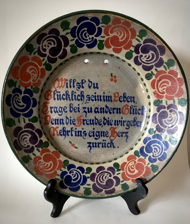 V. Perner Freiberg - polychroom Jugendstil wandbord met spreuk en floraal decor kopen? Bied vanaf 1!