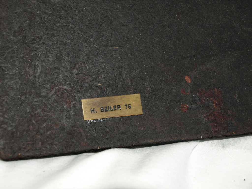 HERBERT SEILER (1928-2008) : Wandsculptuur van metaal – Gesigneerd - 1976  kopen? Bied vanaf 1!