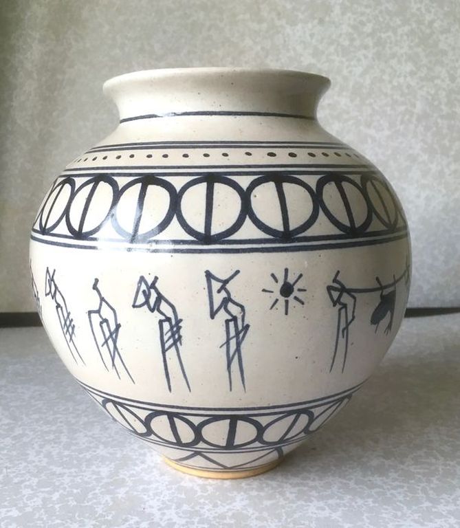 Witte vaas met stilistisch jagers decor - Mid Century modern - gemerkt kopen? Bied vanaf 14!