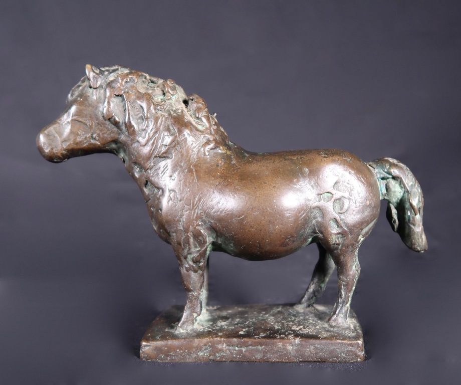 Monica van Panthaleon van Eck: Bronzen beeld, Staande pony verkocht voor € 200!