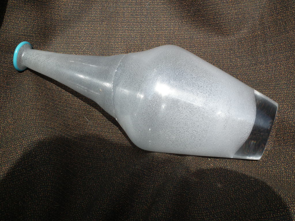 Ongespecificeerd - Kosta Boda Monica Backström flesvaas grijs blauw kopen? Bied vanaf 60!