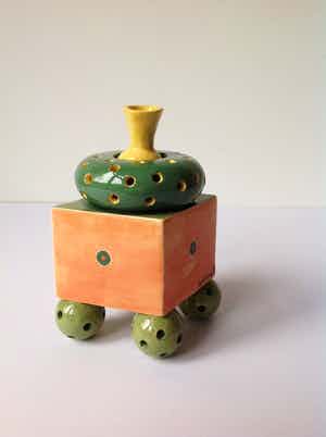 Ines de Booy - Ines de Booij Beeld keramiek 2001 verkocht voor € 60!