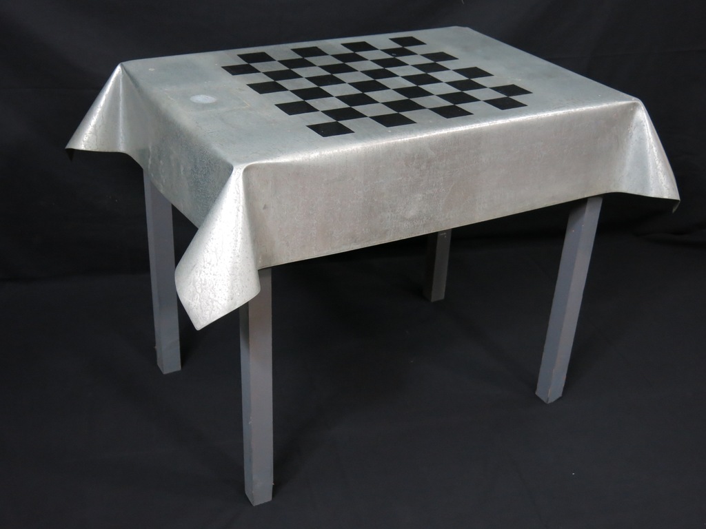 Klaas Gubbels: Zink en hout, Schaaktafel verkocht voor € 650!