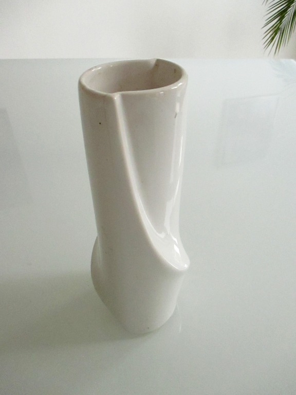 Jeroen Bechtold, Porseleinen vaas van de Plateelfabriek Flora kopen? Bied vanaf 7!