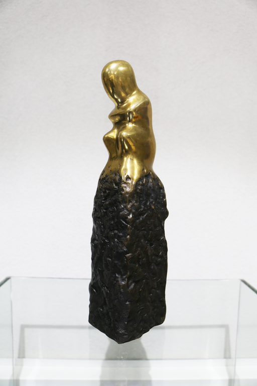 Bronzen sculptuur door Jos van Vreeswijk getiteld 'Foetus' - oplage 1 uit 10. kopen? Bied vanaf 949!