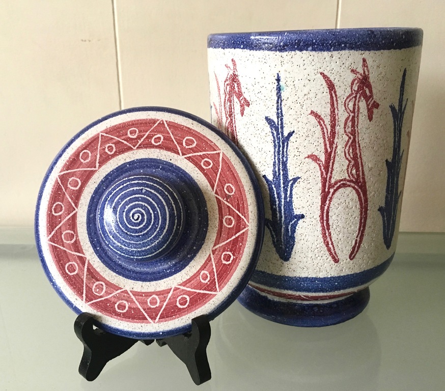 Jan van Stolk & Simon Engelhard - Grote polychrome dekselpot - gesigneerd kopen? Bied vanaf 1!