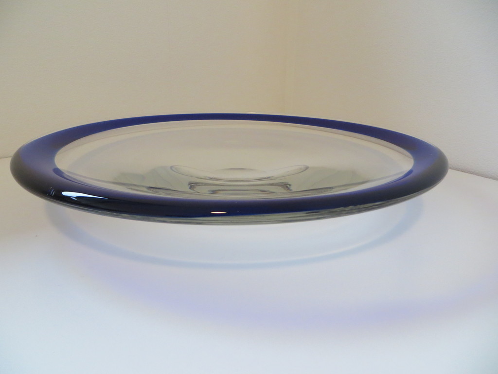 kunstenaar onbekend, mooie schaal met blauw accent kopen? Bied vanaf 15!