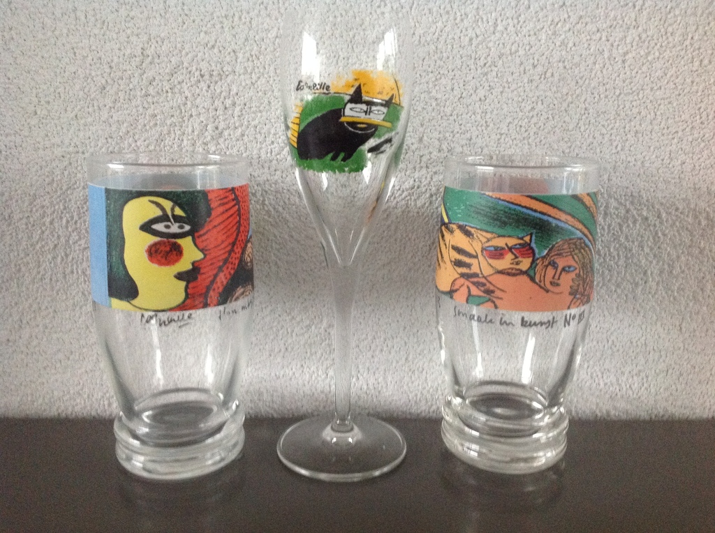 Corneille: 2 waterglazen en 1 champagneglas kopen? Bied vanaf 8!