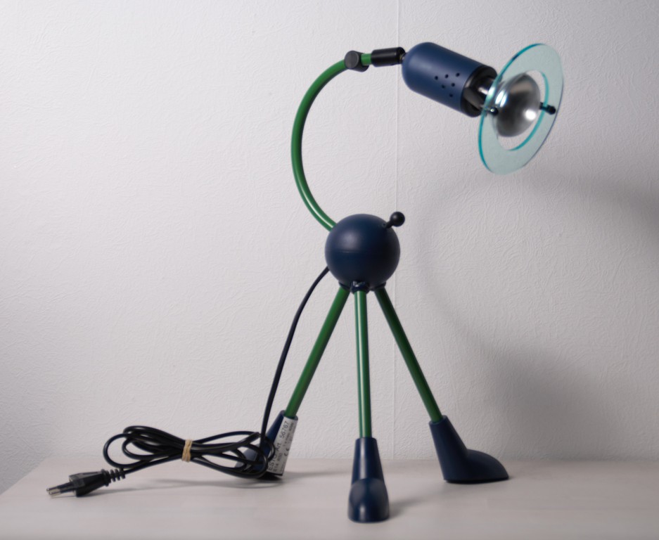 Esto Design Lamp kopen? Bied vanaf 32!