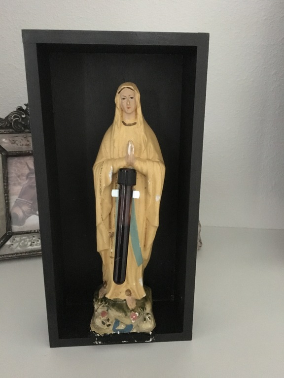 She loves me kopen? Bied vanaf 500!