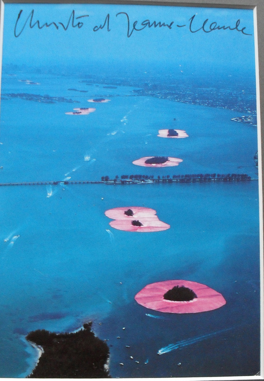 Christo & Jeanne-Claude -  Surrounded  Islands - handgesigneerd verkocht voor € 42!