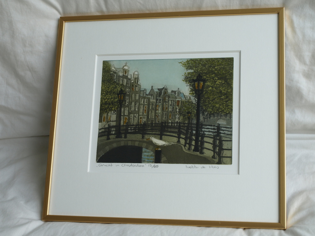 Laetitia de Haas: Kleurenets , Gracht in Amsterdam – Ingelijst – ca 2004 kopen? Bied vanaf 50!