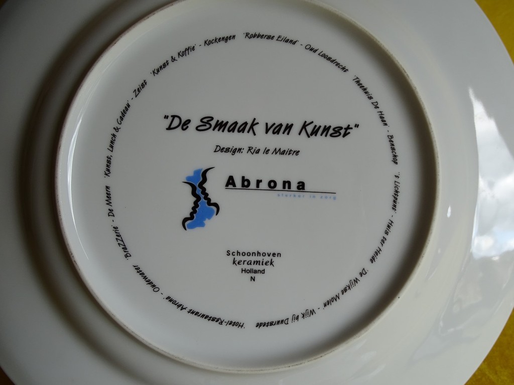Ria Le Maitre, porselein bord, kop en schotel, De Smaak van Kunst  kopen? Bied vanaf 1!