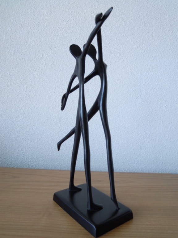 Prachtig beeld DANSEND PAAR 31 cm hoog. kopen? Bied vanaf 25!