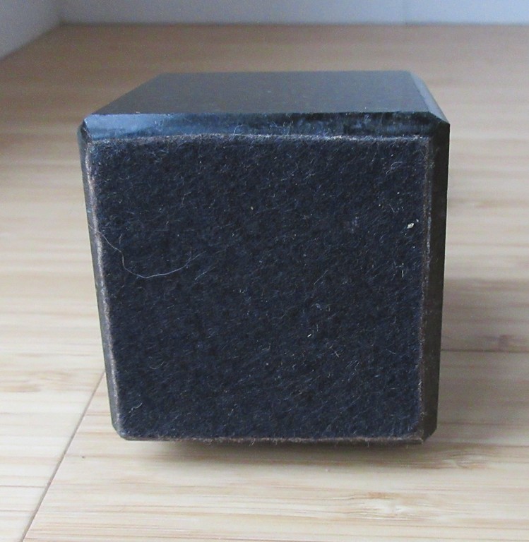 Onbekende kunstenaar - Bronzen beeld van gestileerde boom op marmeren voet getit kopen? Bied vanaf 28!