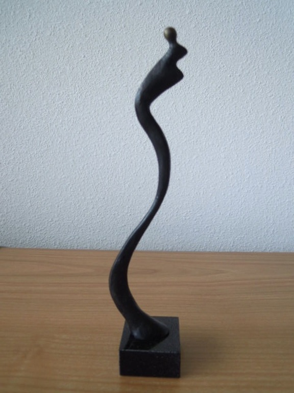 Prachtig beeldje CORRY AMMERLAAN 22 cm hoog - gesigneerd. kopen? Bied vanaf 10!