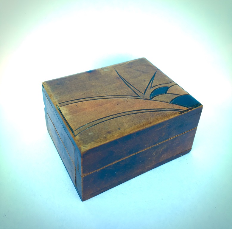 Conrad Fehn Amsterdamse school postzegel doosje met modernistisch decor kopen? Bied vanaf 1!