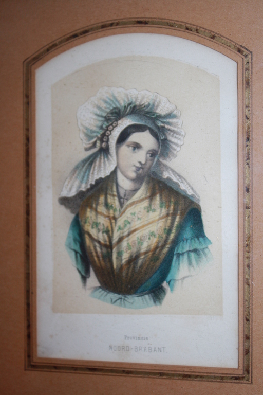 3x ANTIEKE STAALGRAVURE MODEPRENTEN  brabant  - friesland  - hindelopen kopen? Bied vanaf 1!