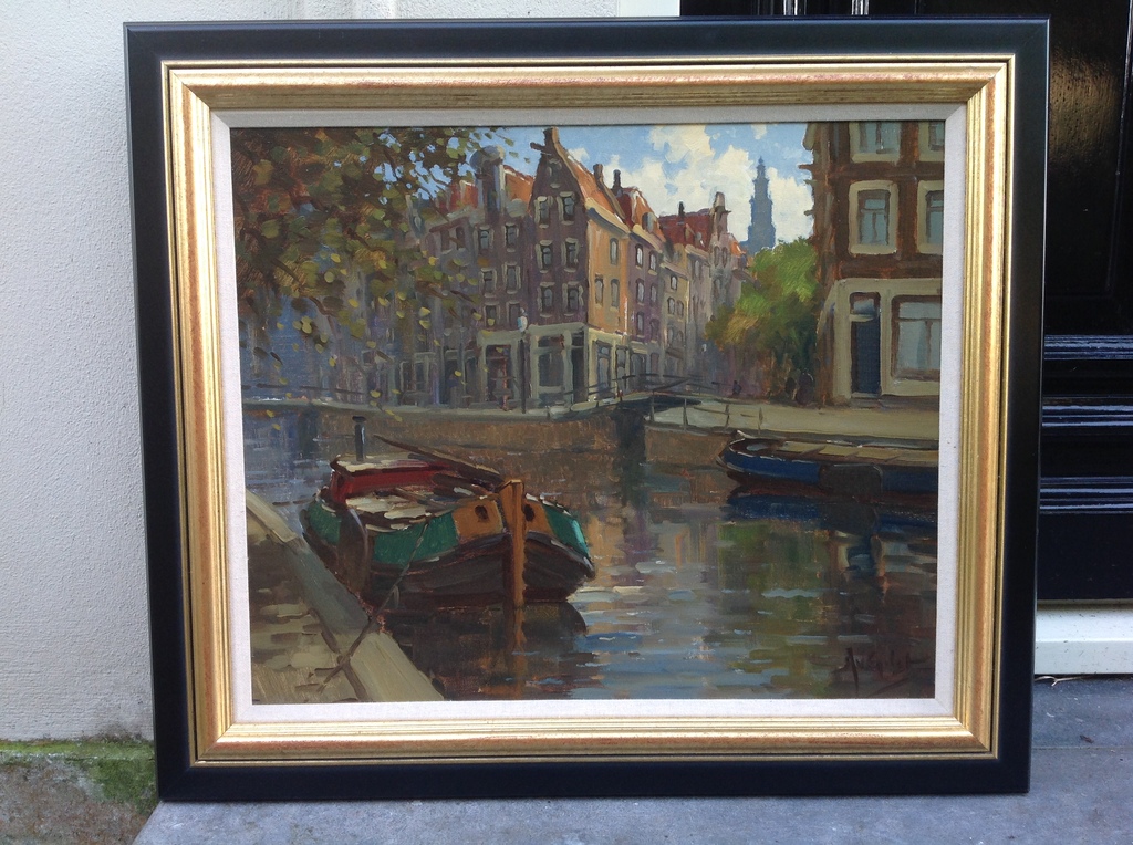 Arnout van Gilst, olie op doek, Boten in een Amsterdamse gracht kopen? Bied vanaf 750!