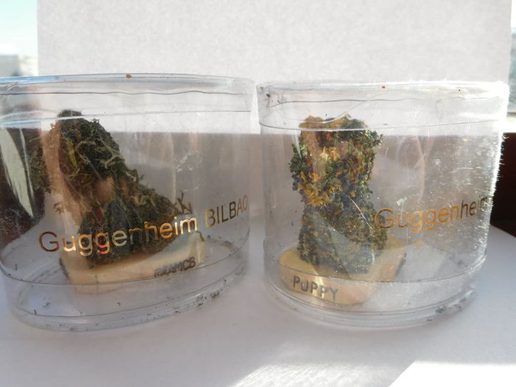 Jeff Koons, 2 Multiples  kopen? Bied vanaf 60!