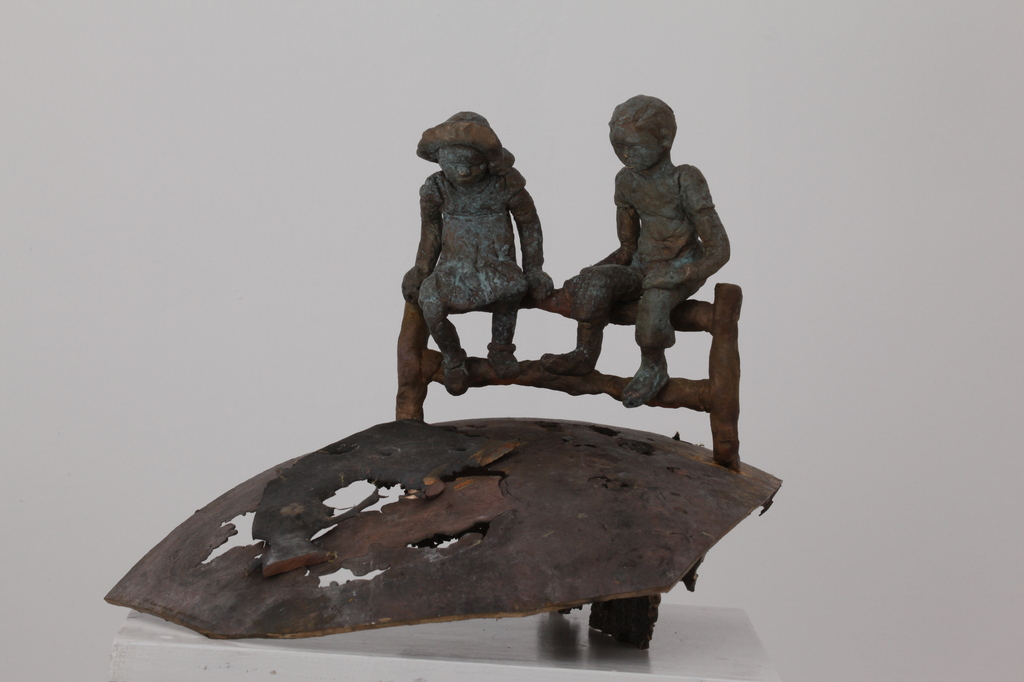 Wilma van der Lee : brons , '' onze wereld'' kopen? Bied vanaf 2200!