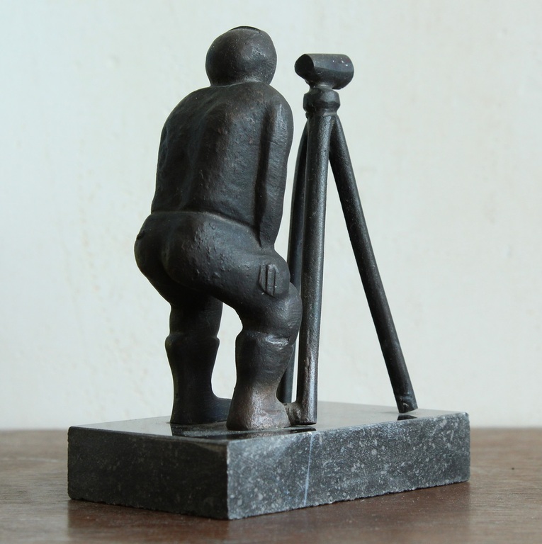 Marlies Noordkamp: Bronzen beeld, Landmeter kopen? Bied vanaf 35!