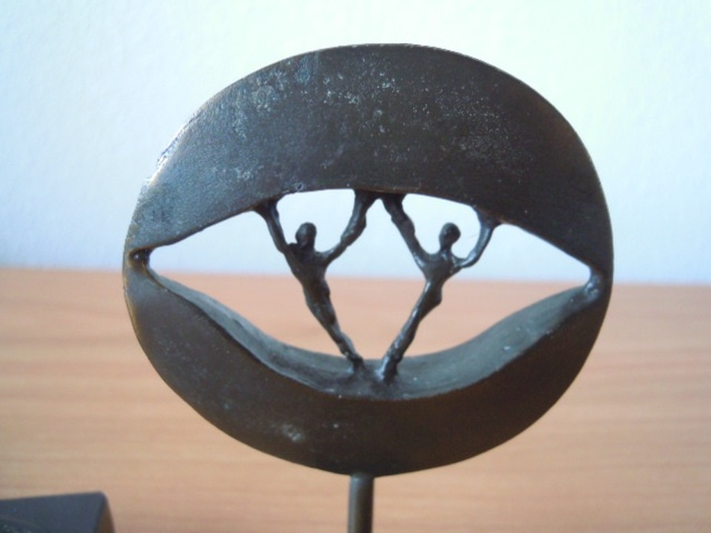 Bronzen beeldje Corry Ammerlaan - 12 cm hoog. kopen? Bied vanaf 25!