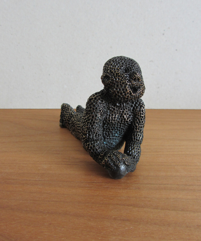 Carolein Smit, bronzen beeldje baby (liggend) kopen? Bied vanaf 300!