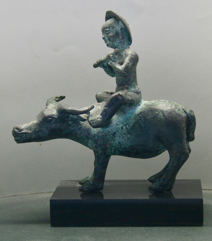 Drie bronzen beeldjes kopen? Bied vanaf 40!