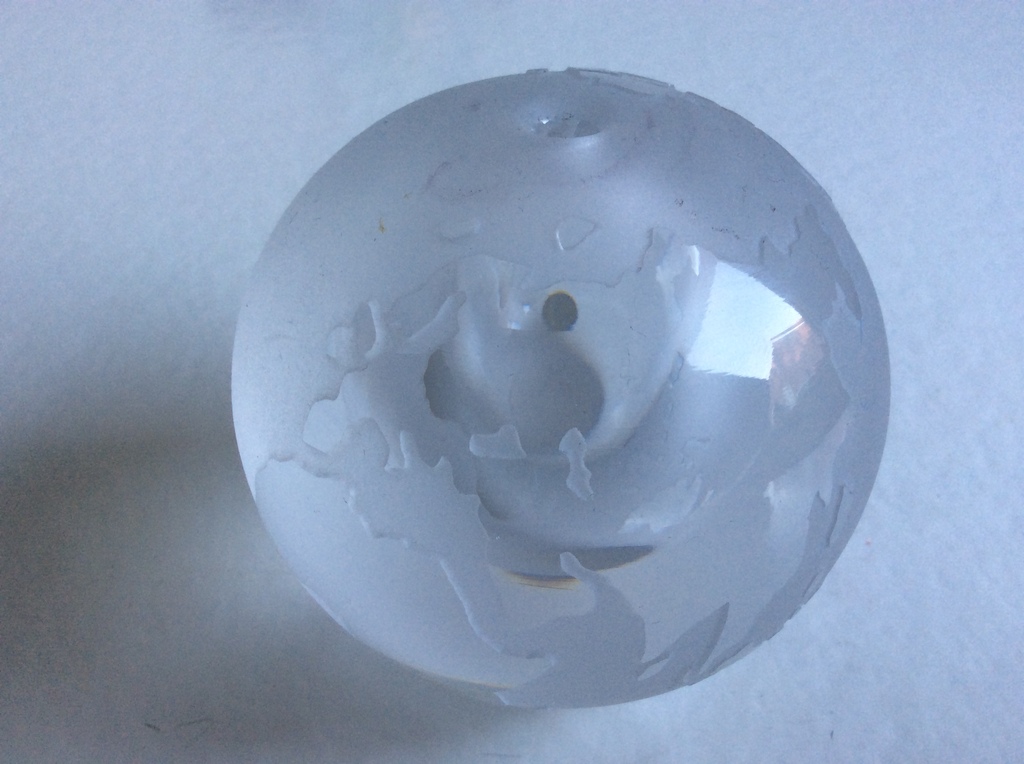 Kristallen wereldbol uit Tsjechië kopen? Bied vanaf 29!