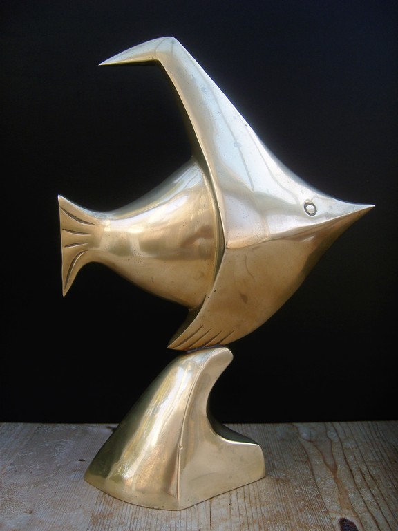 Onbekende kunstenaar: Gestileerd beeld van vis/vogel verkocht voor € 85!