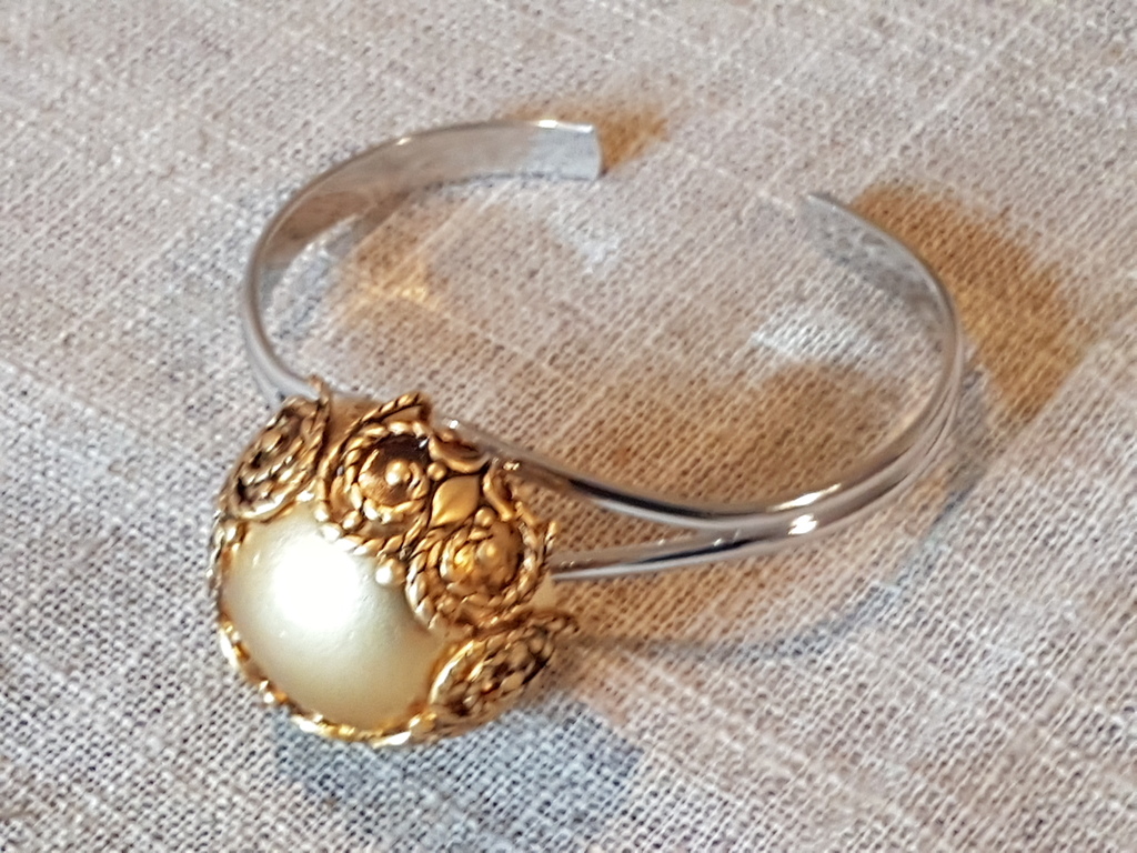 Armband met knop  Luciano Soprani kopen? Bied vanaf 8!