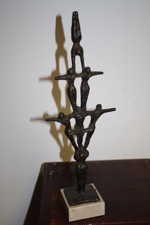 John Bier  - BRONS ZEVEN ACROBATEN verkocht voor € 105!