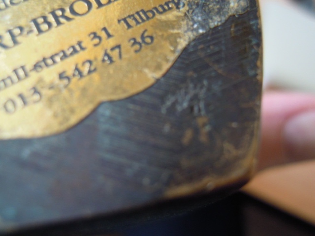 Onbekende kunstenaar-Zwaar massief BRONZEN BEELDJE   13 cm - 1245 gram kopen? Bied vanaf 45!