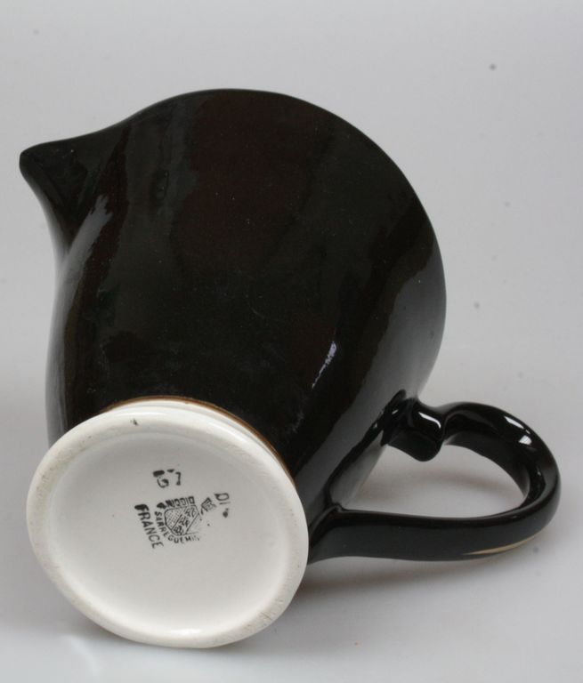 Digoin de Sarreguimines 1950's schenkkan zwart-geel kopen? Bied vanaf 17!