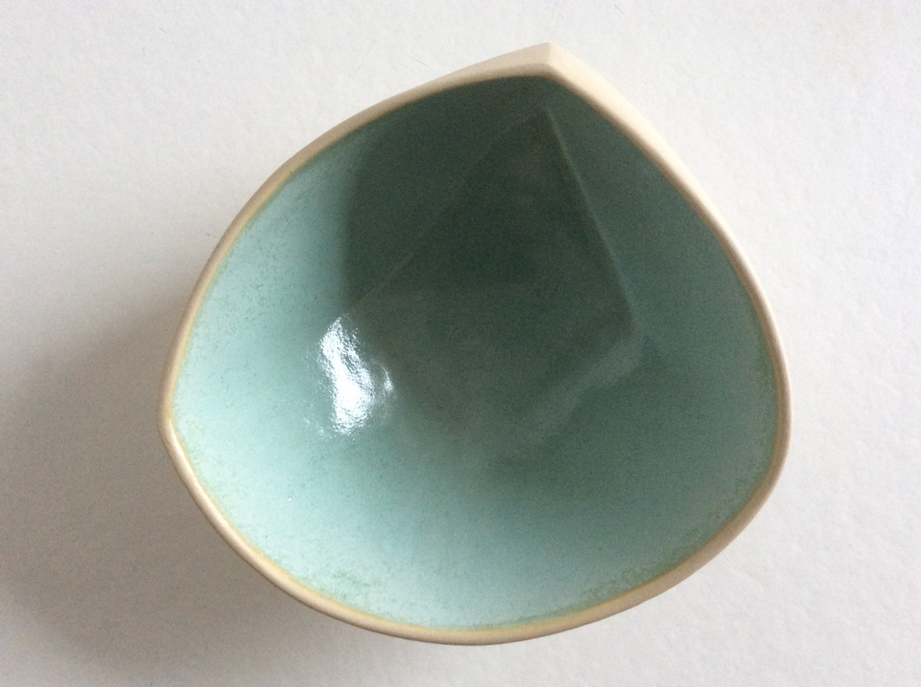 Jos van Alphen: keramische schaal kopen? Bied vanaf 45!