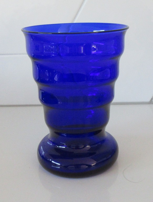 K.P.C. de Bazel voor Leerdam - Geribde blauw glazen vaas Model "S" kopen? Bied vanaf 48!